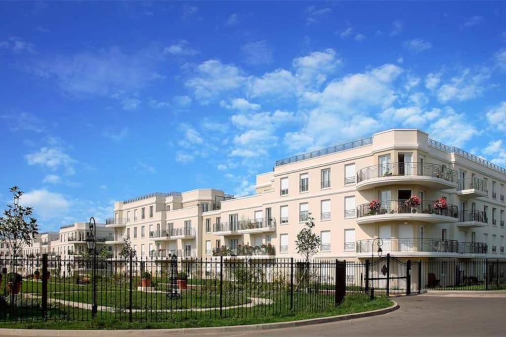 Appartement Wakandais-Proche Disney, Parking & Wifi Montévrain Dış mekan fotoğraf